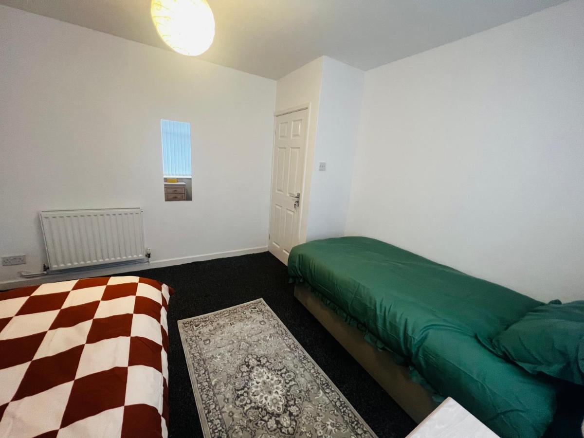 Liberty Inn Room With Sharing Toilet And Kitchen Liverpool Exteriér fotografie