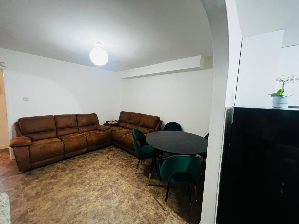 Liberty Inn Room With Sharing Toilet And Kitchen Liverpool Exteriér fotografie