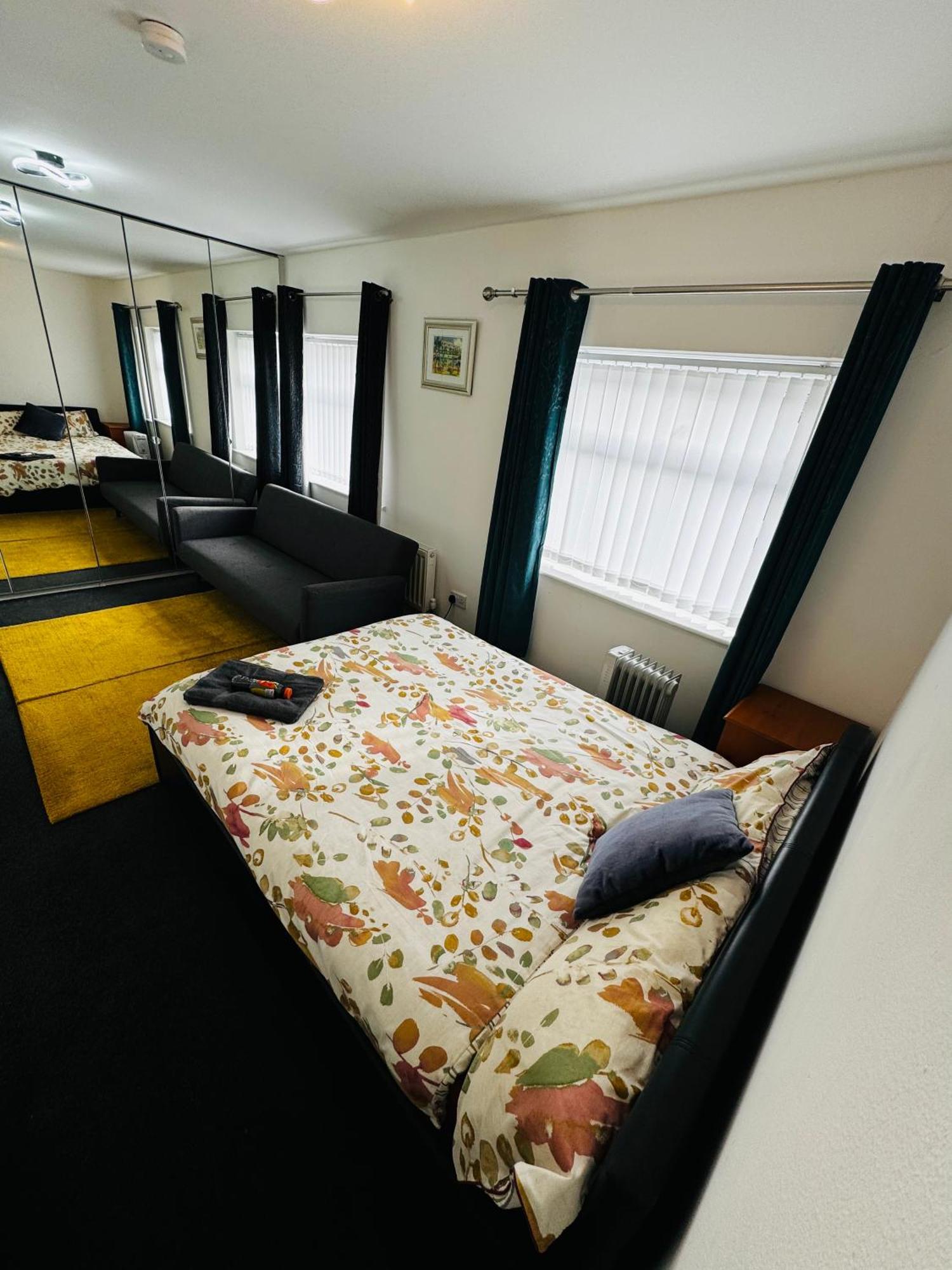 Liberty Inn Room With Sharing Toilet And Kitchen Liverpool Exteriér fotografie